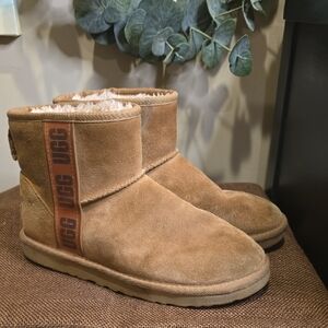 UGG Classic Chestnut Suede Boots